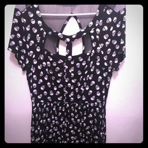 Hot topic skull dress size m